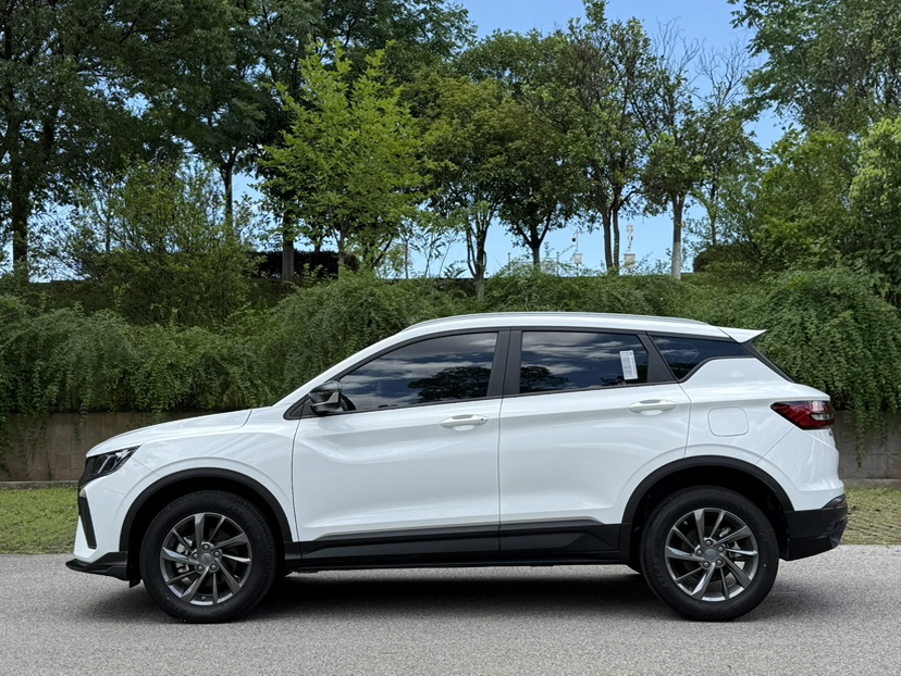 GEELY Coolray 2025 #4 GEELY Coolray 2025 car image #4