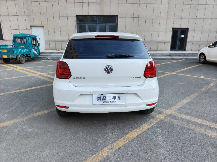 Volkswagen Polo 2016 car image #8