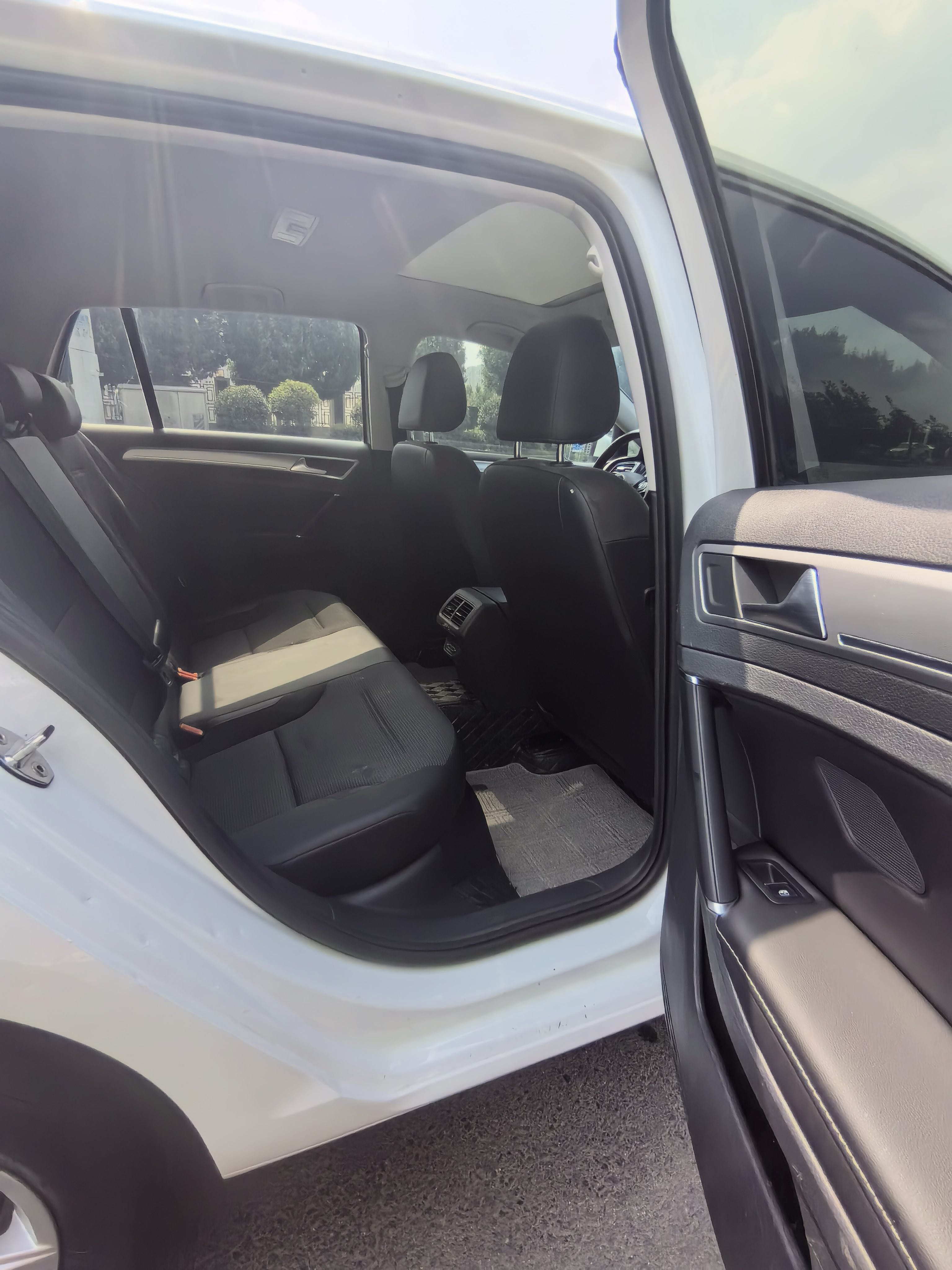 Volkswagen Golf 2019 #6 Volkswagen Golf 2019 car image #6