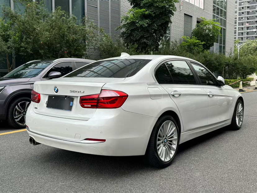 BMW 3 Series 2018 #7 BMW 3 Series 2018 car image #7