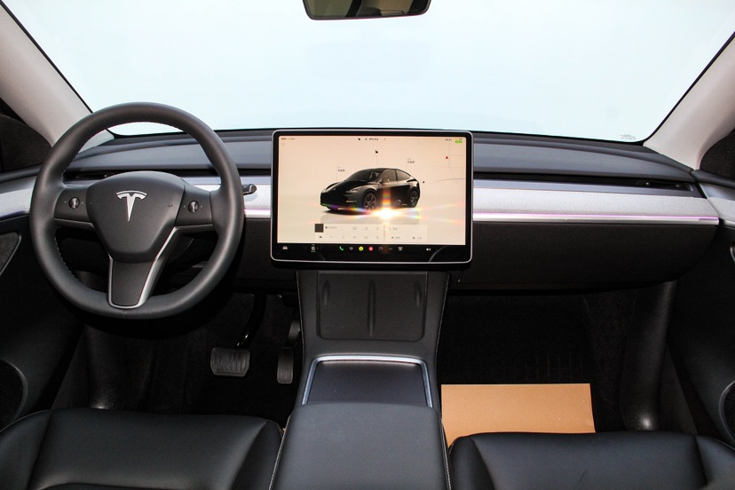 Tesla Model Y 2024 car image #4