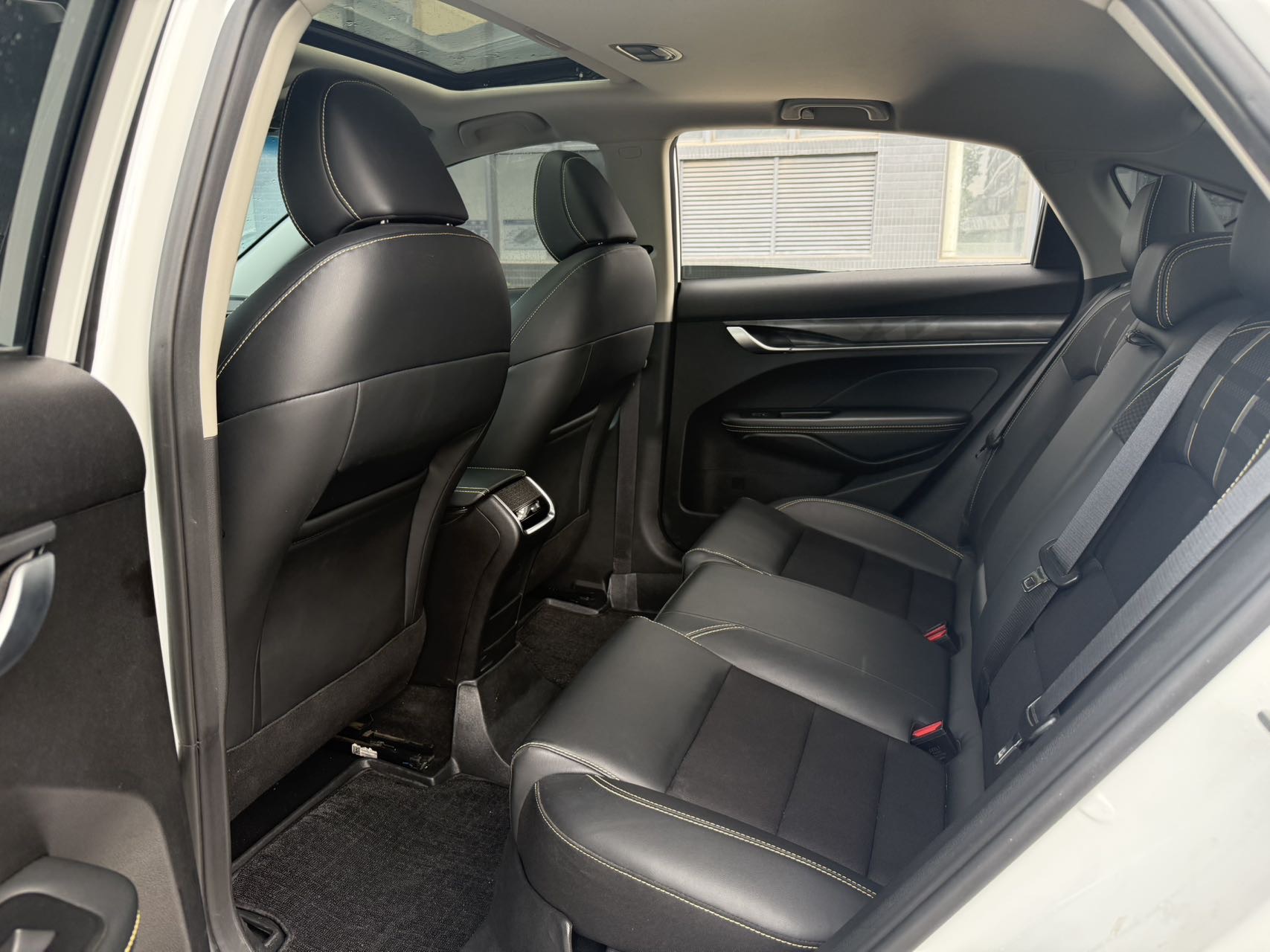 GEELY Binray 2022 immagine di auto #6