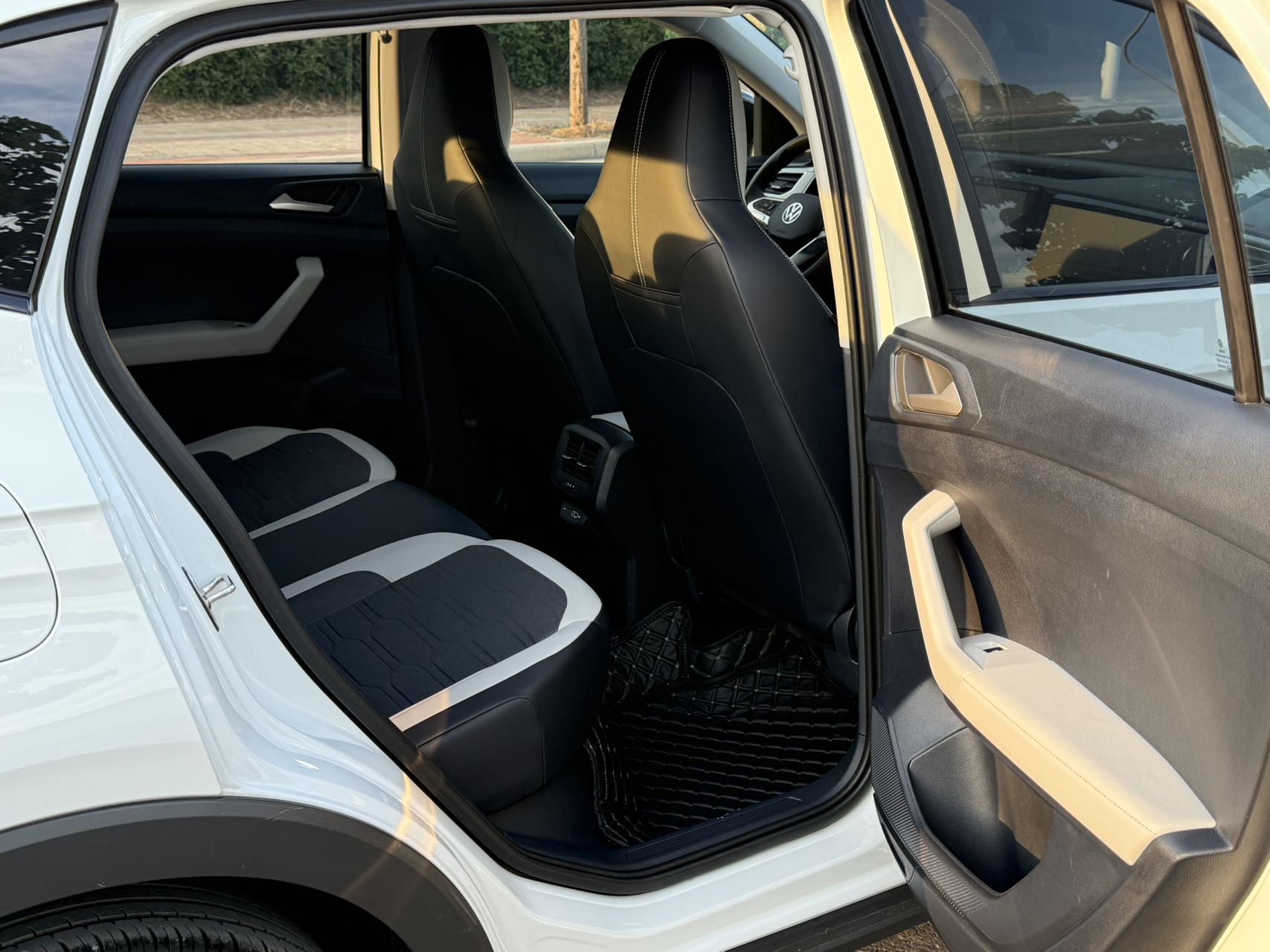 Volkswagen Tharu 2025 #6 Volkswagen Tharu 2025 car image #6