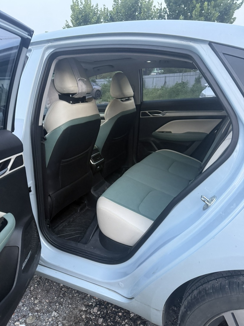 GEELY Emgrand L HiP 2022 imagen de coche #4