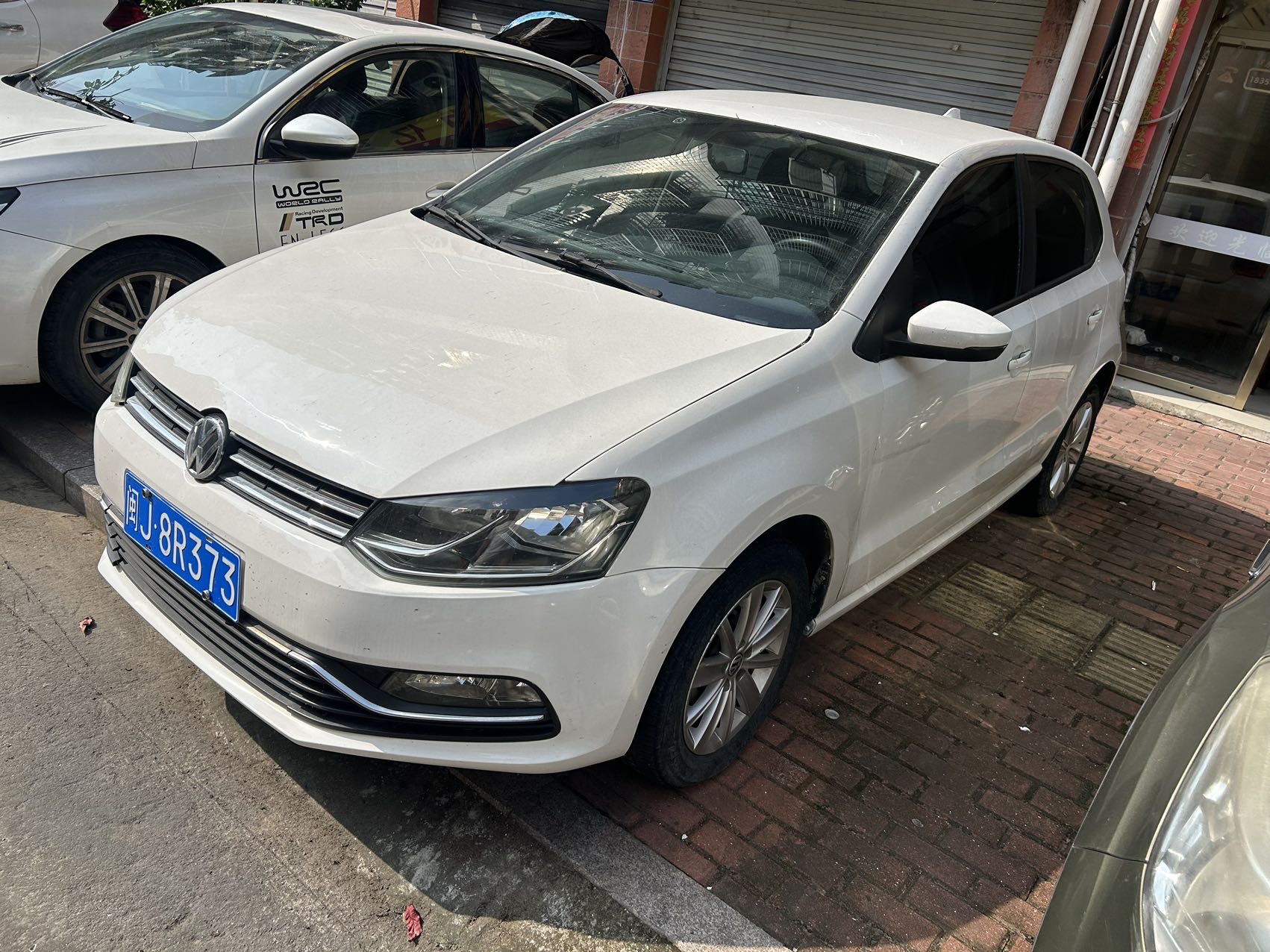 Volkswagen Polo 2016 car image 