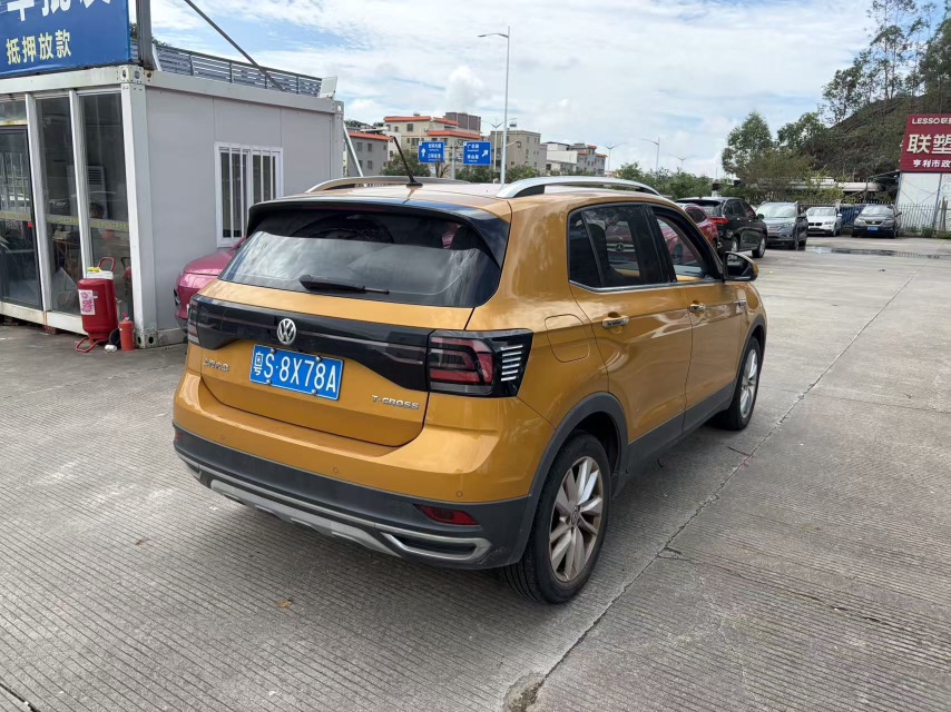 Volkswagen T-Cross 2021 car image #5
