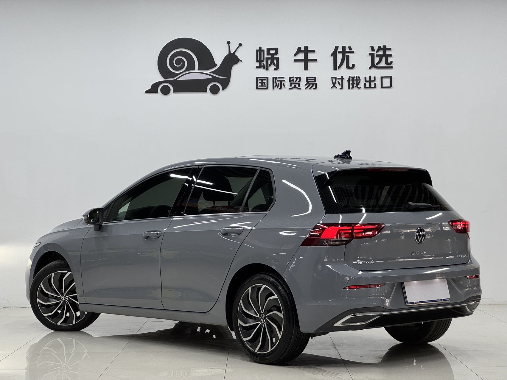 Volkswagen Golf 2022 car image #5