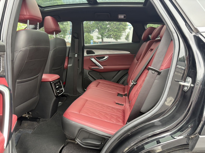 Jetour X70 PLUS 2023 car image #6