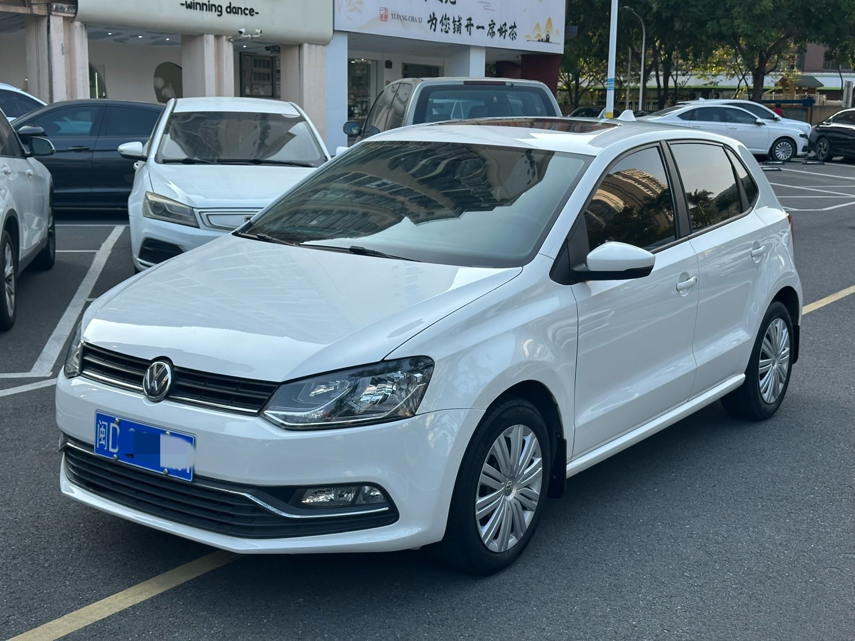 Volkswagen Polo 2017 Volkswagen Polo 2017 car image