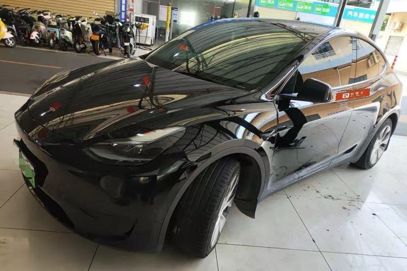 Tesla Model Y 2023 Tesla Model Y 2023 car image