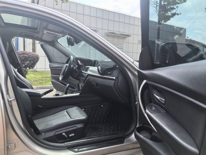 BMW 3 Series 2016 car image #6