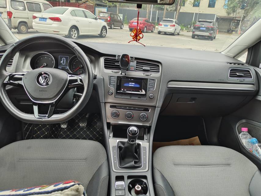 Volkswagen Golf 2015 car image #13