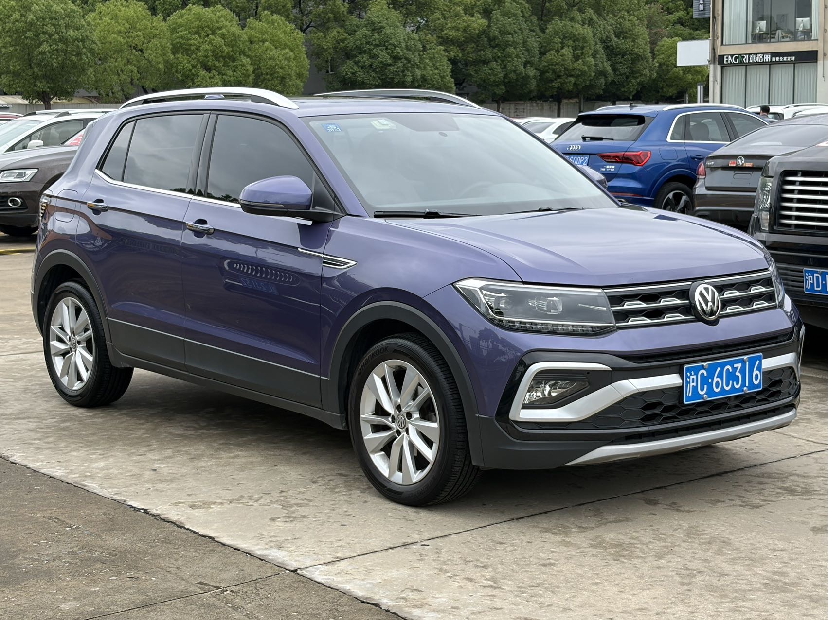 Volkswagen T-Cross 2020 car image #3