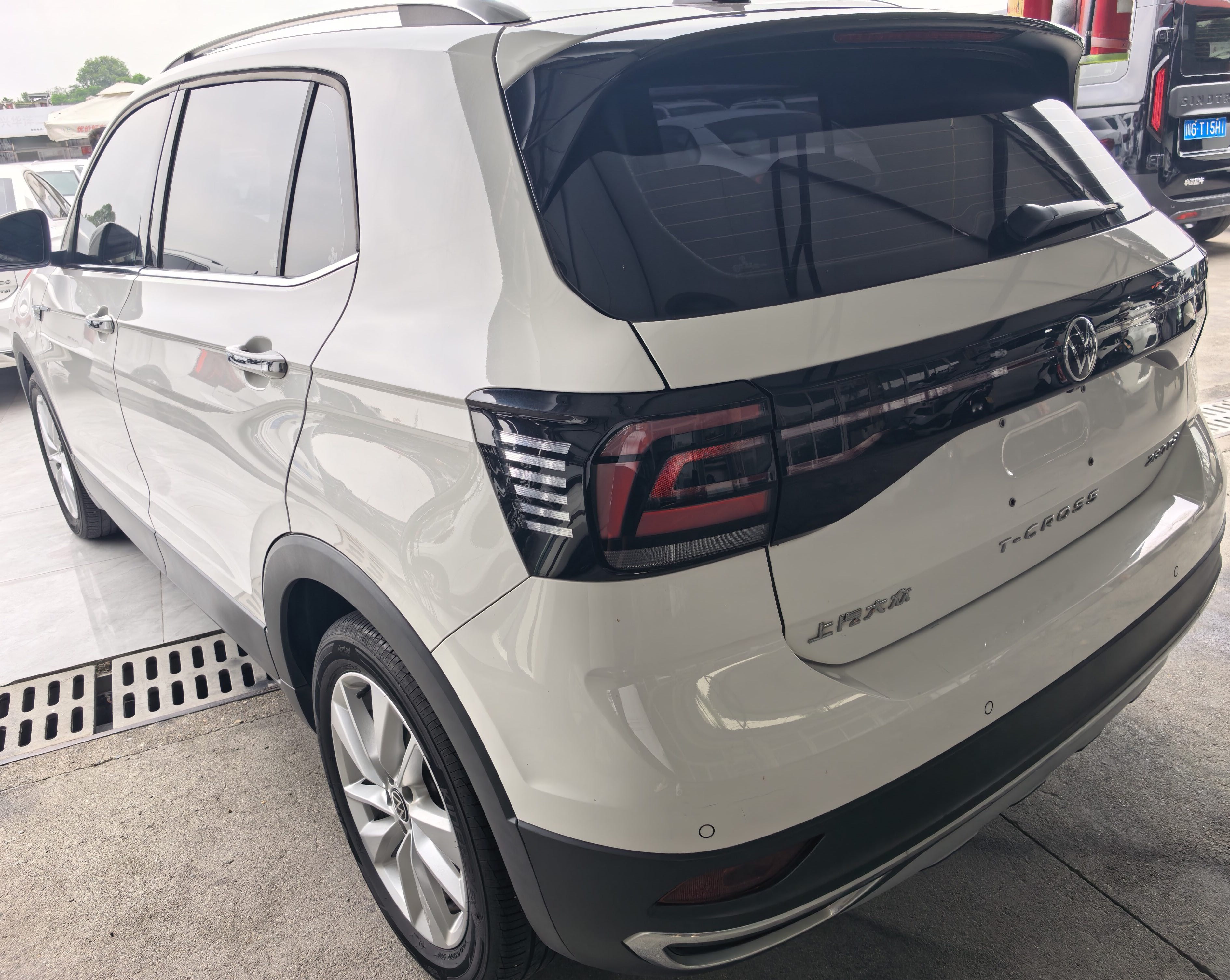 Volkswagen T-Cross 2021 car image #9