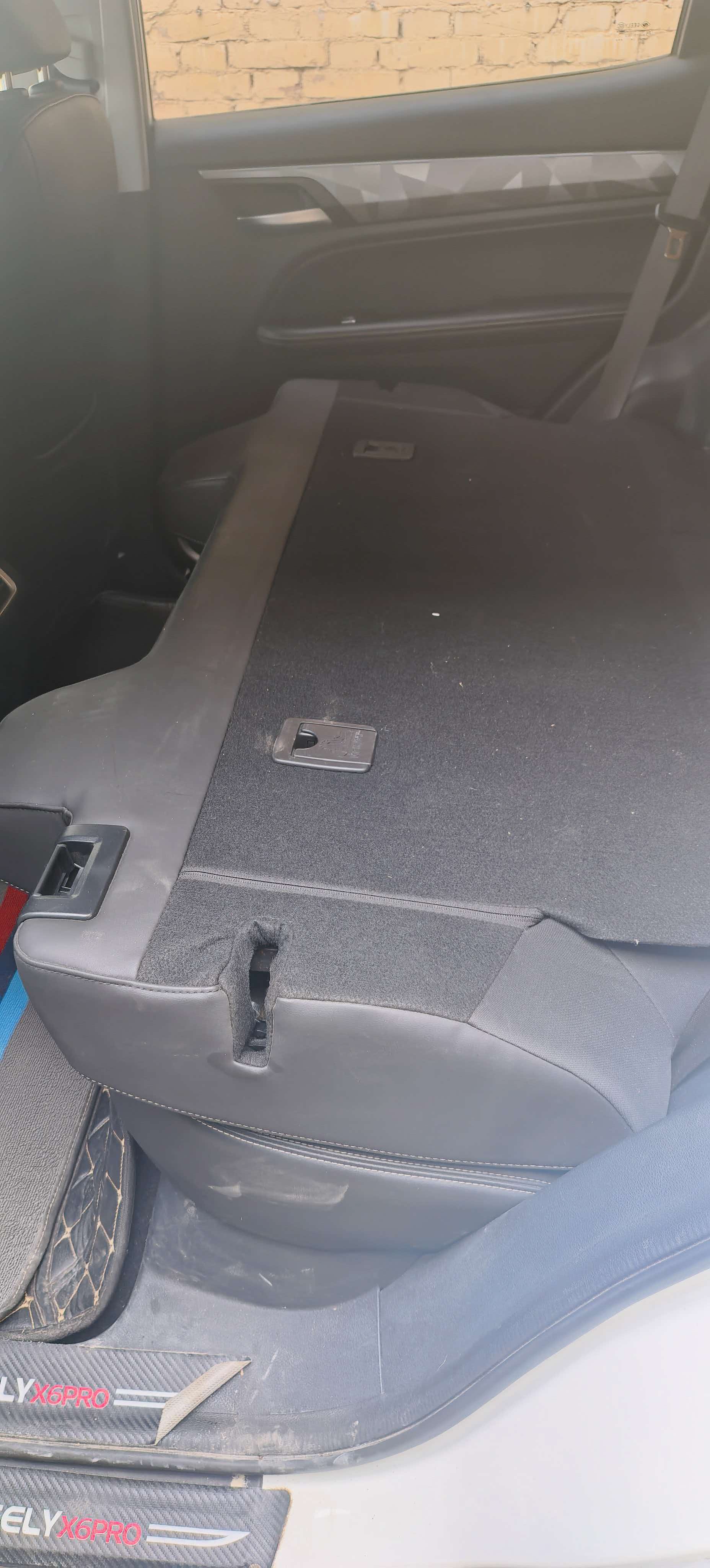 GEELY Vision X6 2023 car image #7