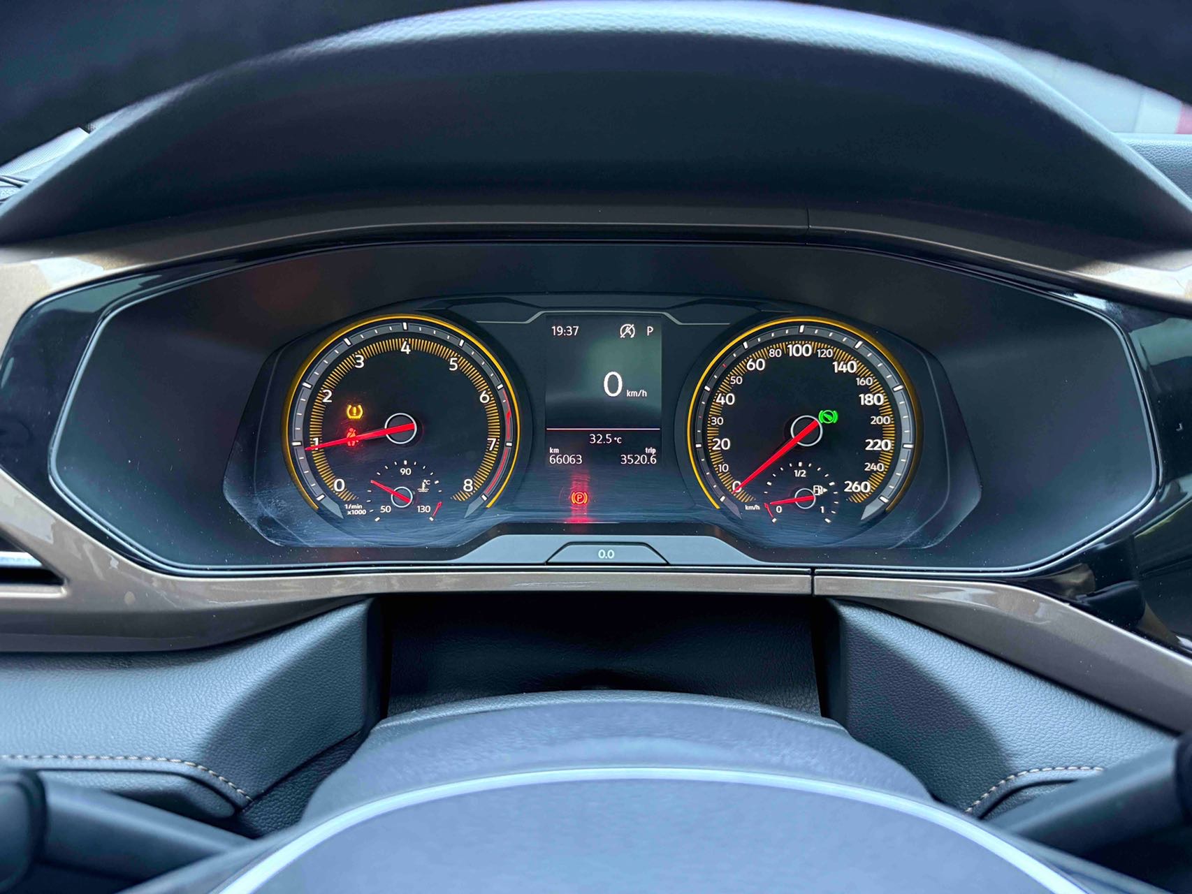 Volkswagen Tharu 2020 car image #9