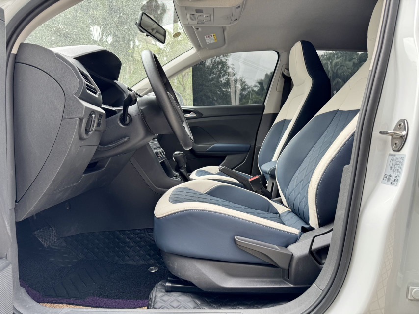 Volkswagen T-Cross 2023 car image #3