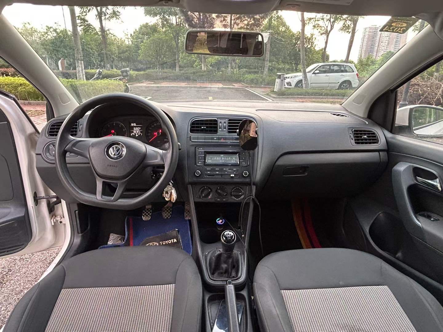 Volkswagen Polo 2014 #4 Volkswagen Polo 2014 car image #4