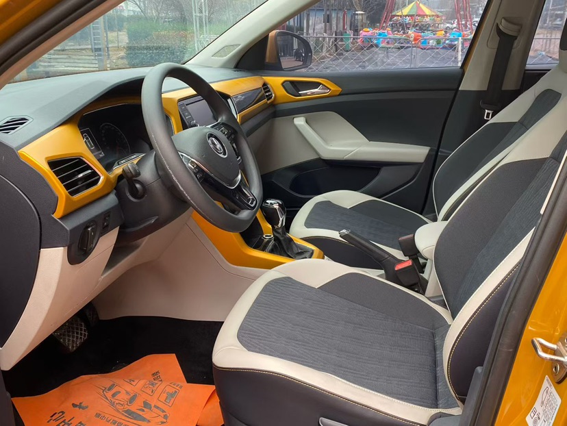 Volkswagen T-Cross 2019 #13 Volkswagen T-Cross 2019 car image #13
