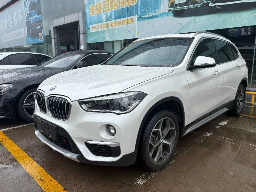 BMW X1 2018 BMW X1 2018 car image