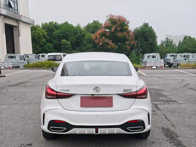 MG 5 2025 car image #8