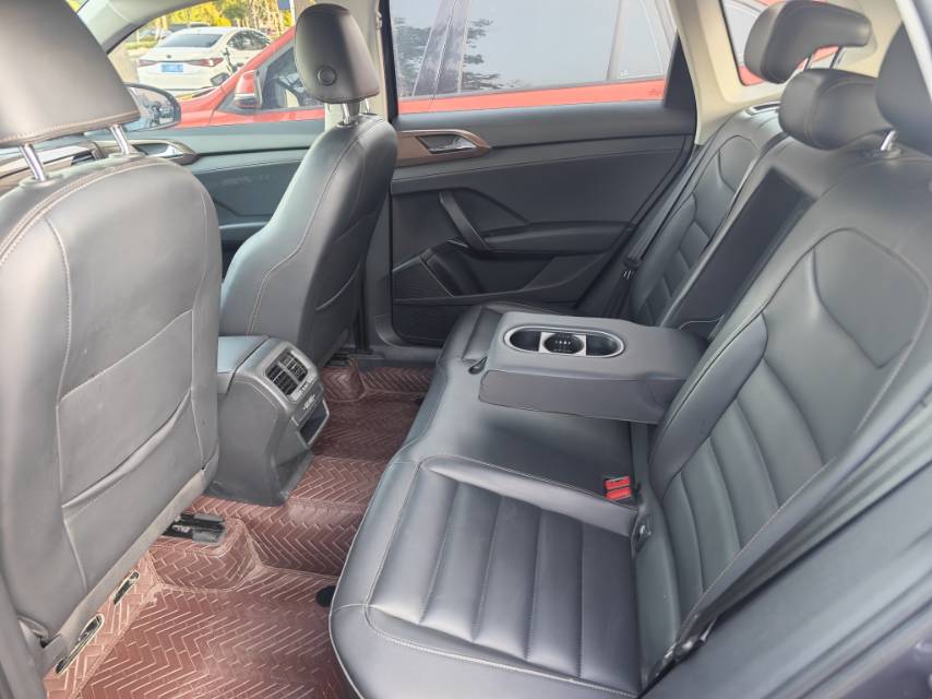 Volkswagen Tharu 2020 car image #4