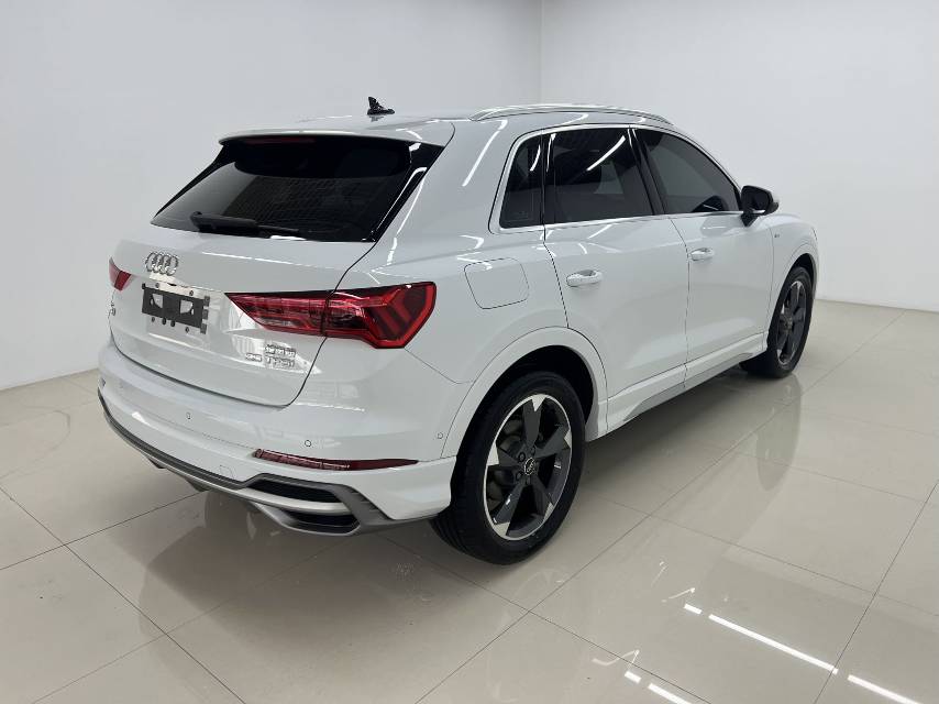 Audi Q3 2023 #4 Audi Q3 2023 car image #4