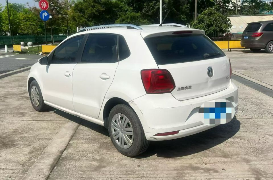 Volkswagen Polo 2016 car image #9