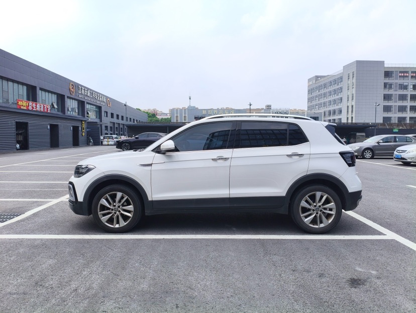 Volkswagen T-Cross 2021 car image #4