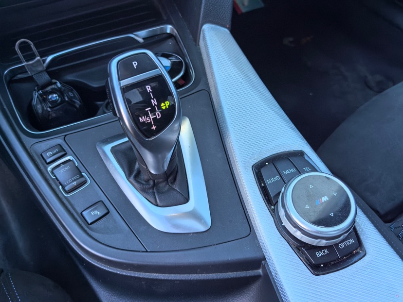 BMW 3 Series 2017 #6 BMW 3 Series 2017 car image #6