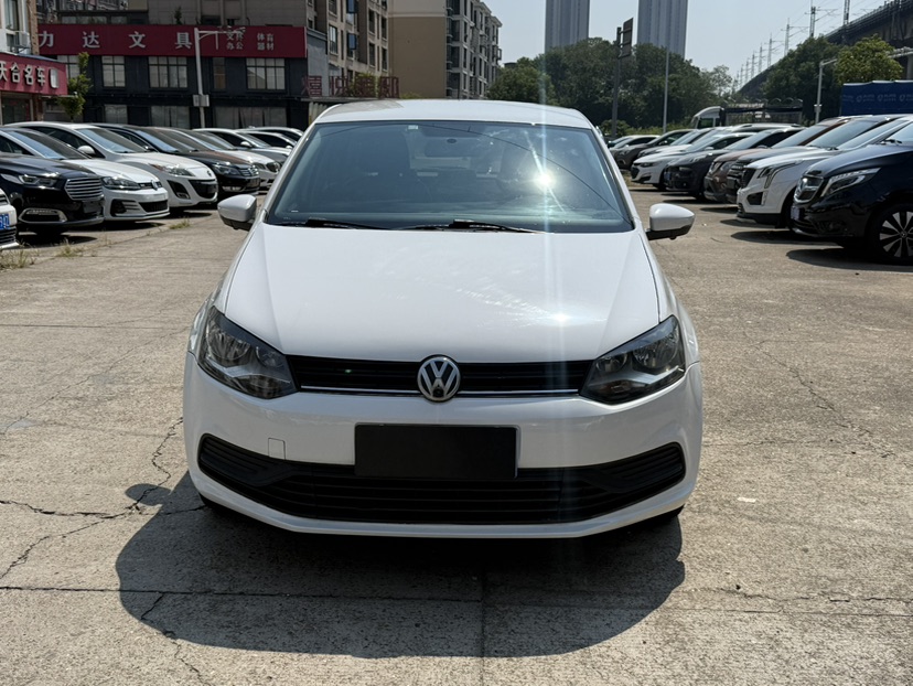 Volkswagen Polo 2017 car image #2