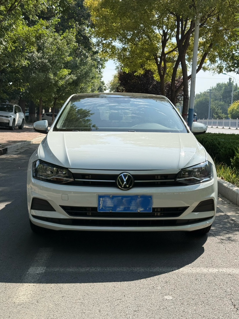 Volkswagen Polo 2023 car image #3