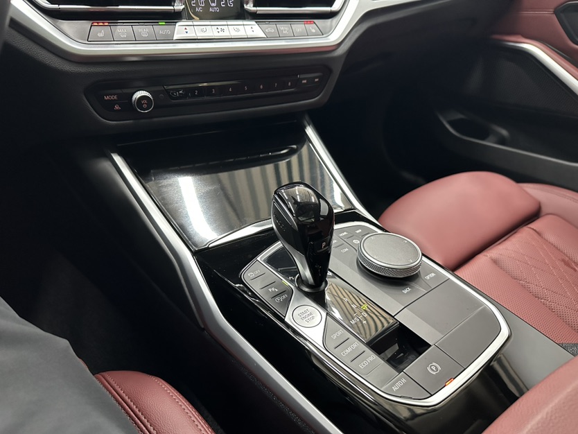 BMW 3 Series 2022 car image #15