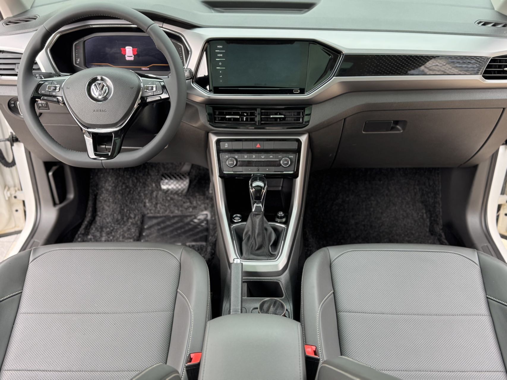 Volkswagen T-Cross 2019 #6 Volkswagen T-Cross 2019 car image #6