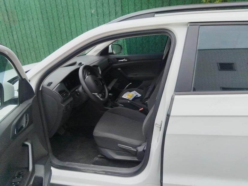Volkswagen T-Cross 2023 car image #4
