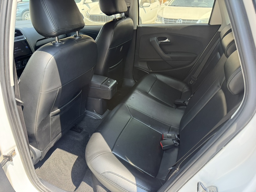 Volkswagen Polo 2017 car image #5