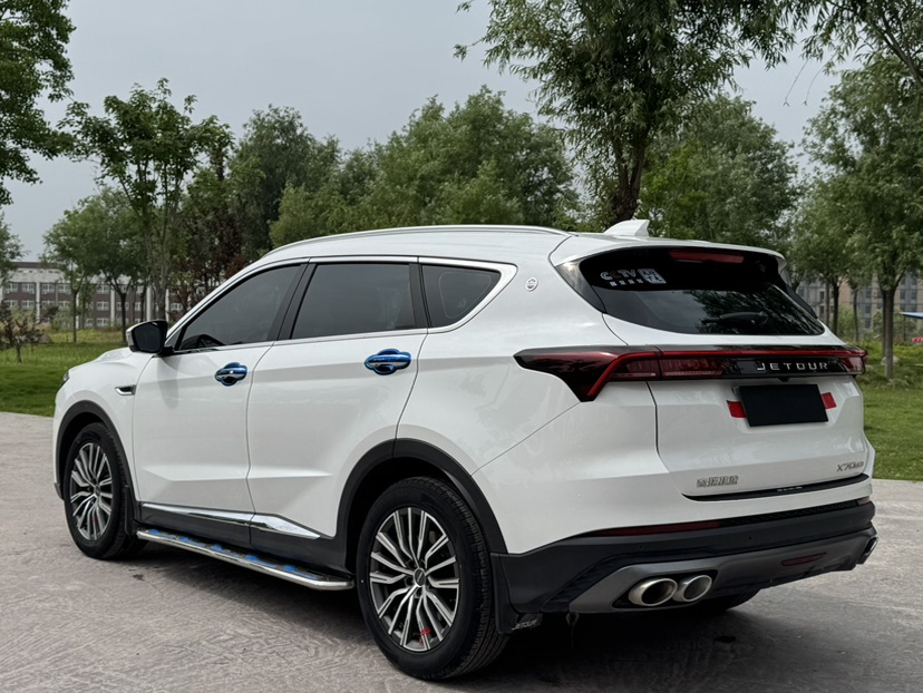 Jetour X70 PLUS 2023 car image #6