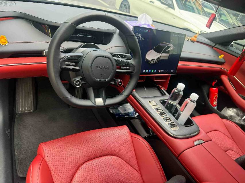 MI SU7 2024 car image #3