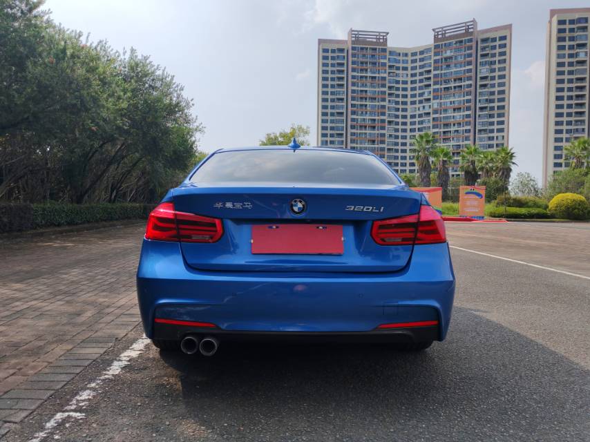 BMW 3 Series 2018 #8 BMW 3 Series 2018 car image #8
