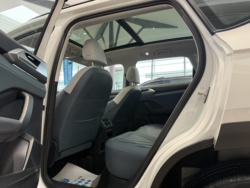 Volkswagen Tharu 2024 car image #3