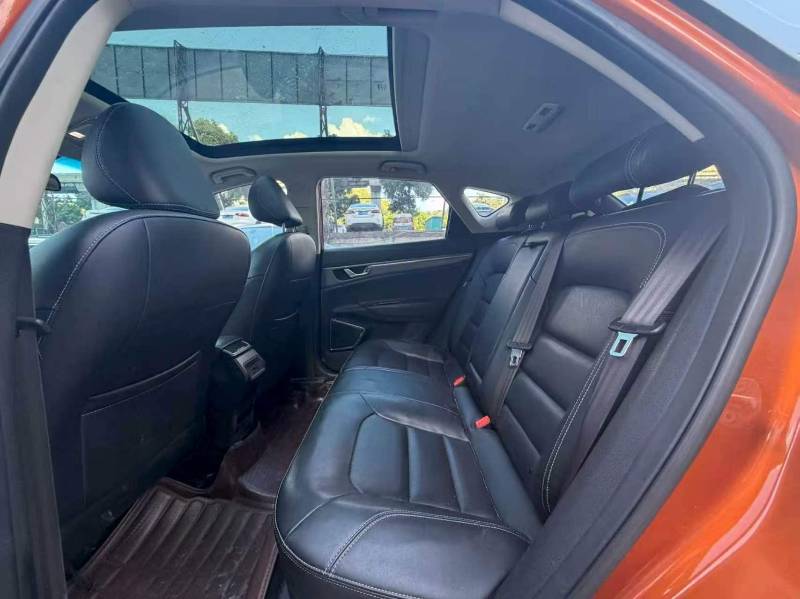 GEELY Emgrand GS 2016 car image #9