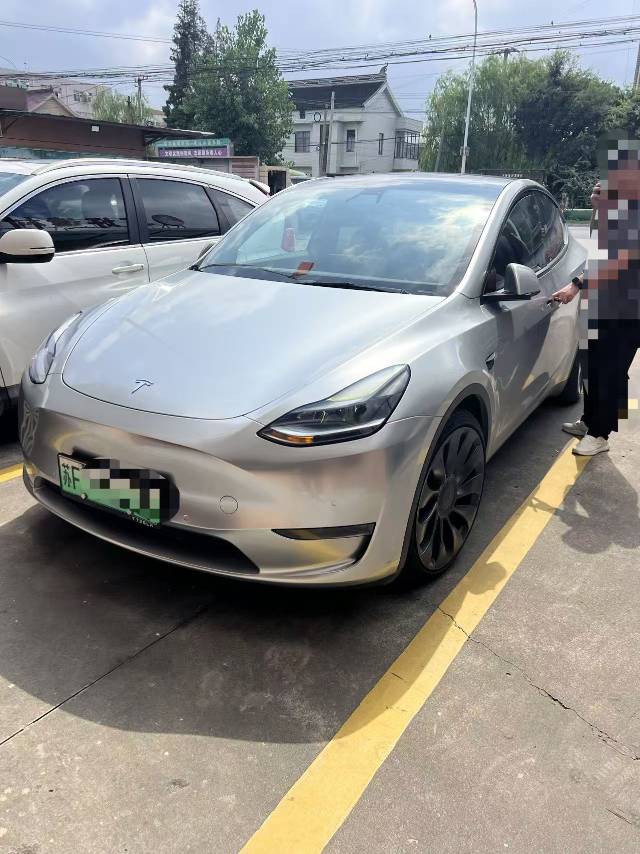 Tesla Model Y 2022 Tesla Model Y 2022 car image