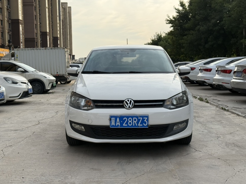 Volkswagen Polo 2012 car image #3