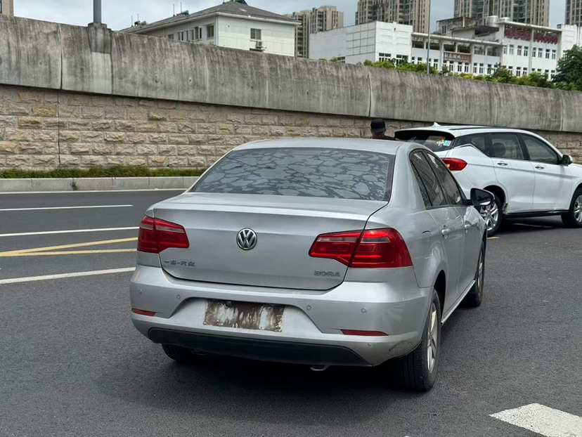Volkswagen Bora 2014 car image #7