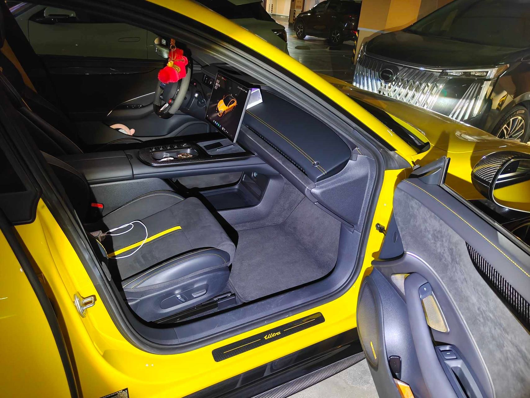 MI SU7 Ultra 2025 #2 MI SU7 Ultra 2025 car image #2