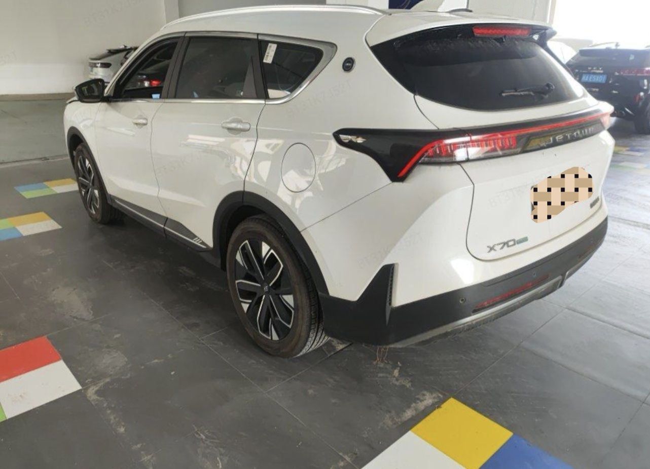Jetour X70 PLUS C-DM 2025 car image #4