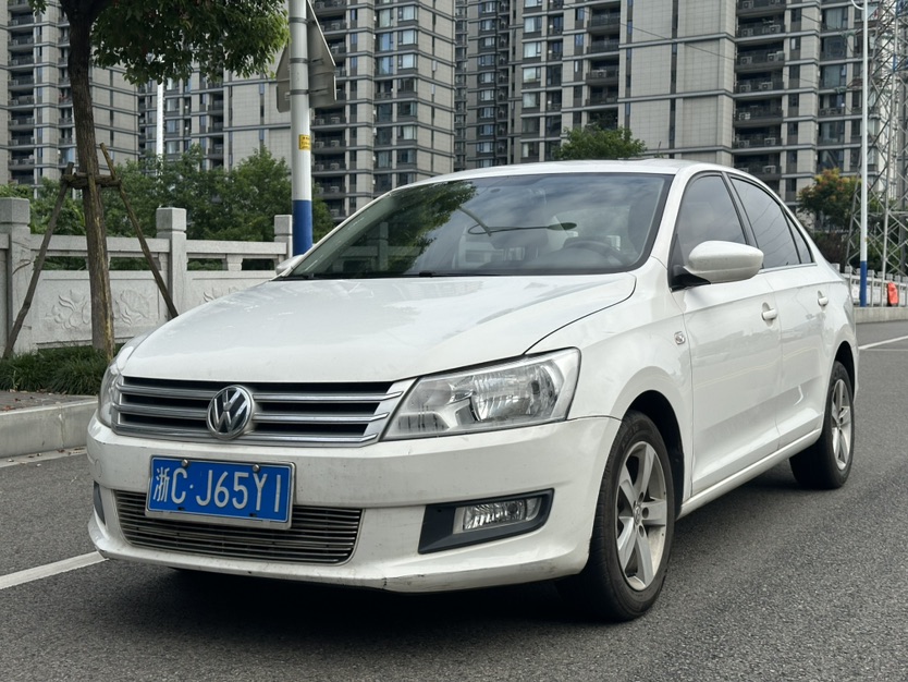 Volkswagen Santana 2015 car image #3
