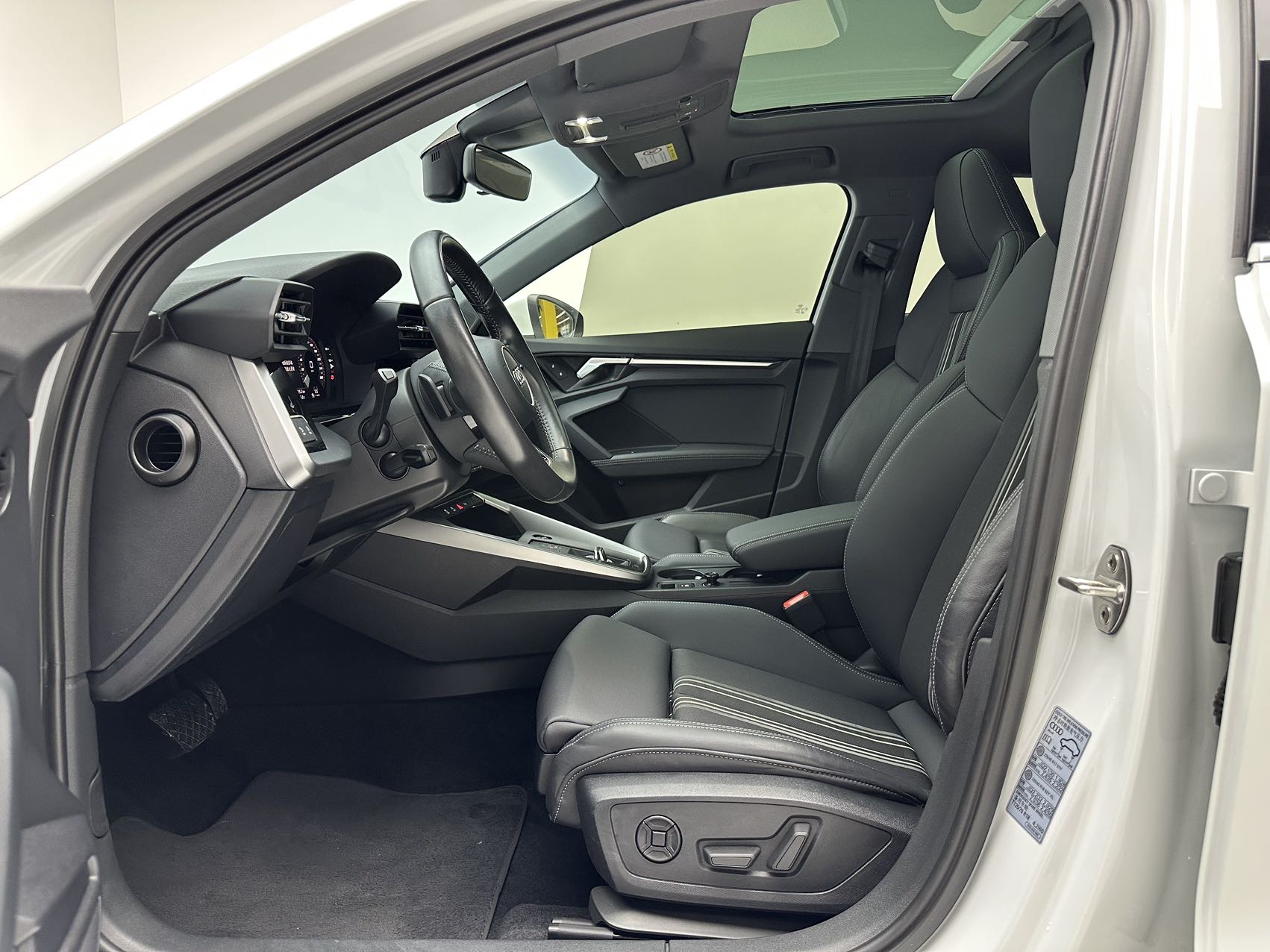 Audi A3 2022 car image #3