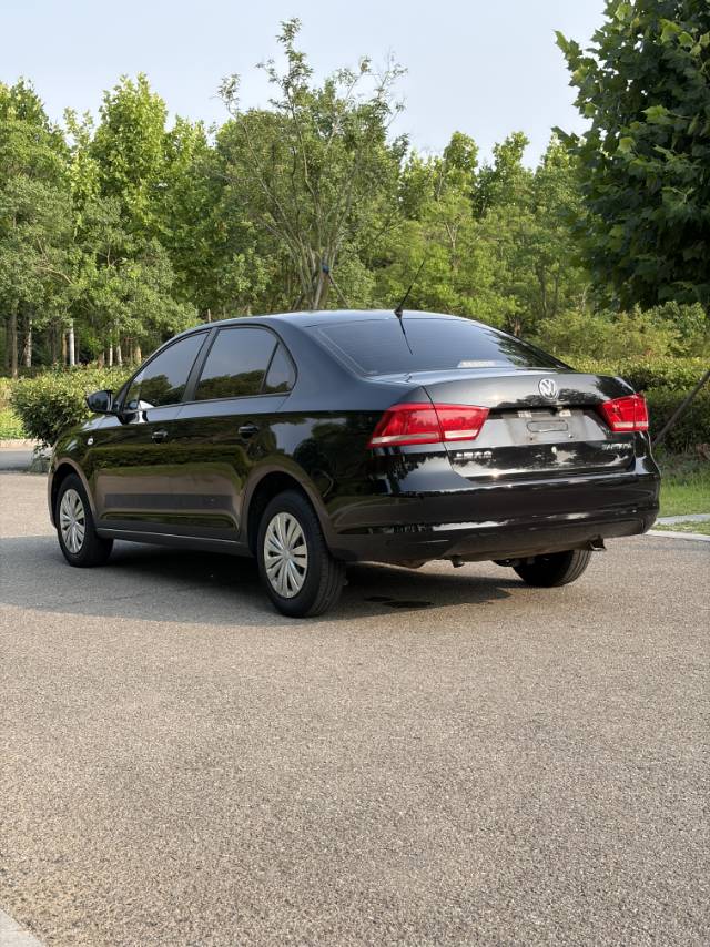Volkswagen Santana 2015 car image #4