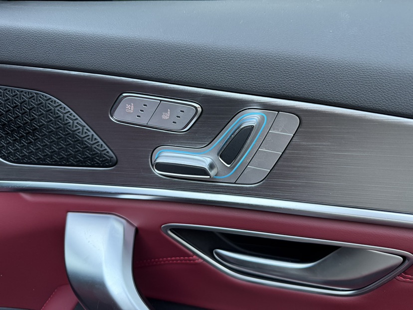 Jetour X70 PLUS 2025 #8 Jetour X70 PLUS 2025 car image #8